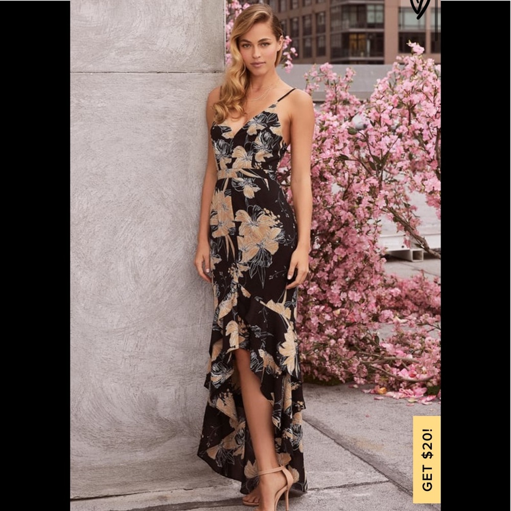 NWT BEAUTIFUL LULUS DRESS